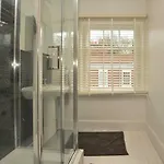 Intown - 60 Second Walk 2 Minster!