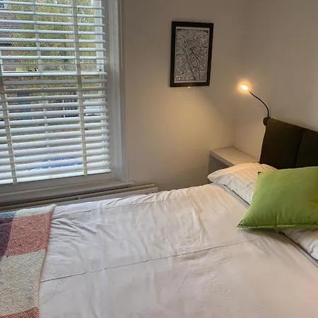 Intown - 60 Second Walk 2 Minster! 3* York