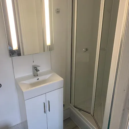 Intown - 60 Second Walk 2 Minster! Konukevi